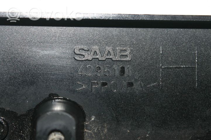 Saab 9000 CS Narożnik zderzaka tylnego 4295101