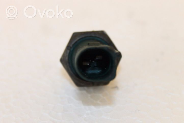 Volkswagen Golf IV Oil pressure sensor 036919081B