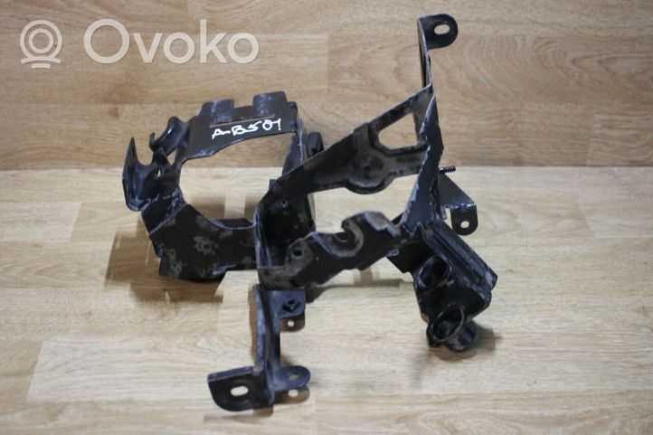 Audi A4 S4 B5 8D Supporto pompa ABS 4B0614119R