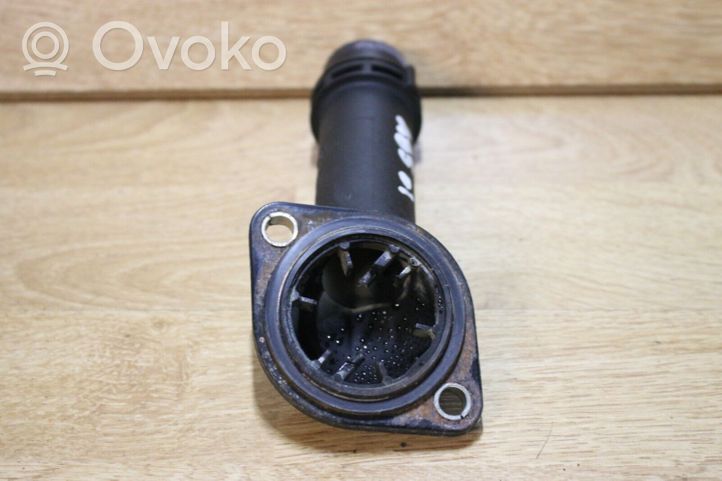 Audi A4 S4 B5 8D Termostato/alloggiamento del termostato 038121121B