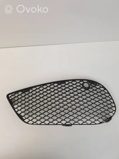 Mercedes-Benz C AMG W205 Grille antibrouillard avant A2058852523