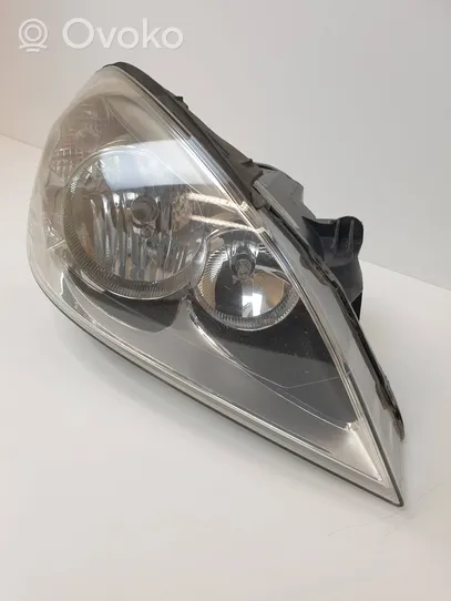 Volvo S60 Lampa przednia 31299995