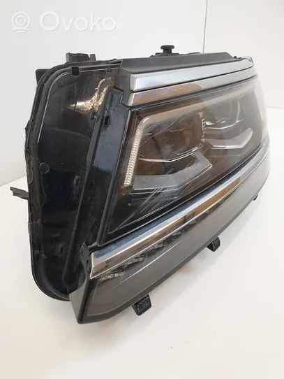 Volkswagen Tiguan Lampa przednia 5NB941081A