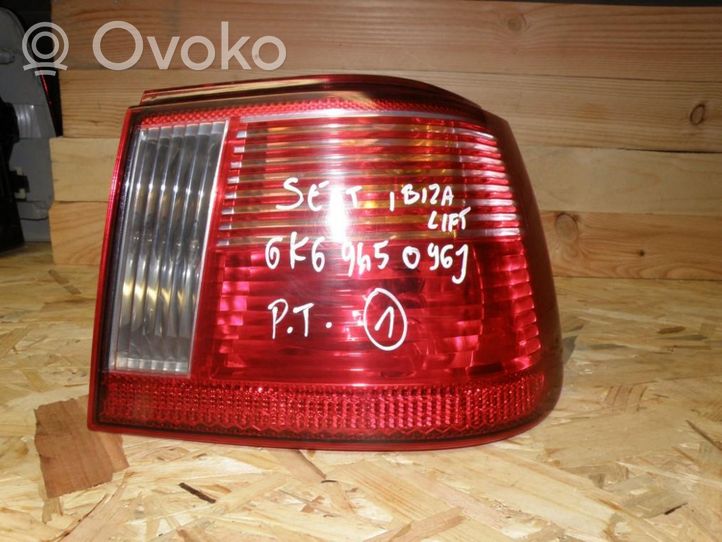 Seat Ibiza II (6k) Задний фонарь в кузове 6K6945096J