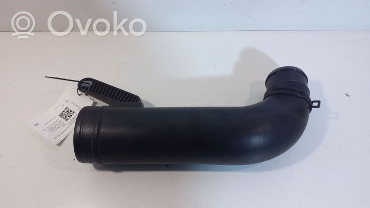 Audi TT TTS Mk2 Air intake hose/pipe 06J129654