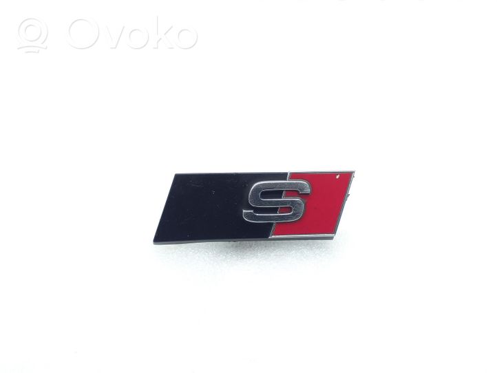 Audi A5 8T 8F Logo, emblème de fabricant 8T0853736