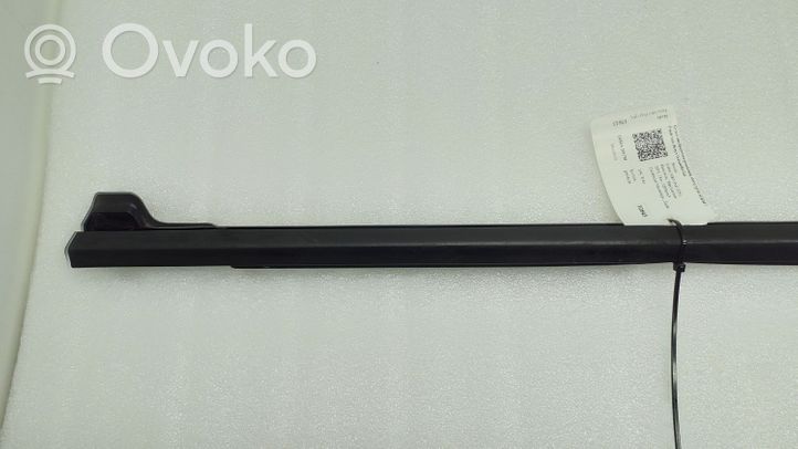 Skoda Fabia Mk3 (NJ) Rubber seal front door window/glass 6V0837477