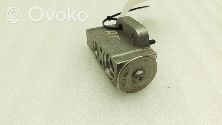 Audi A5 8T 8F Air conditioning (A/C) expansion valve Y7556002