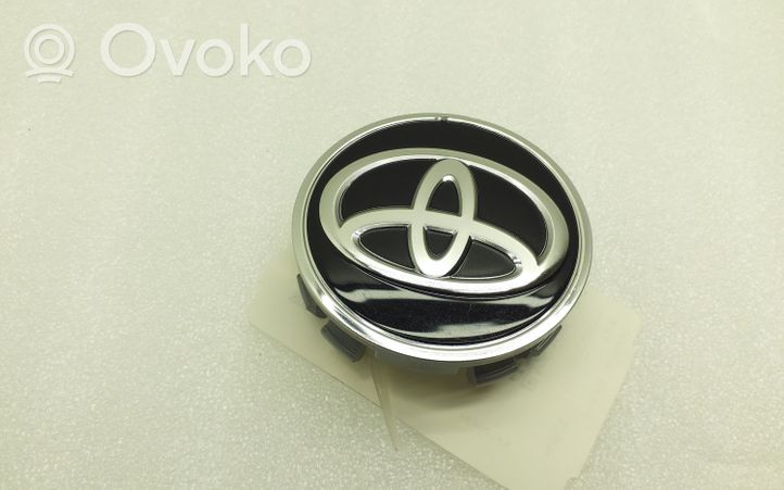 Toyota Yaris Cross Заводская крышка (крышки) от центрального отверстия колеса 