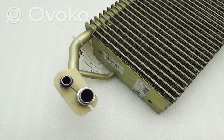 Mercedes-Benz CLS C219 Gaisa kondicioniera radiators (salonā) A2118300158