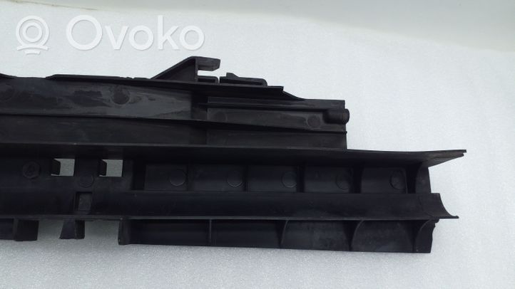 BMW X5 E70 Boczny panel mocowania chłodnicy 7799761