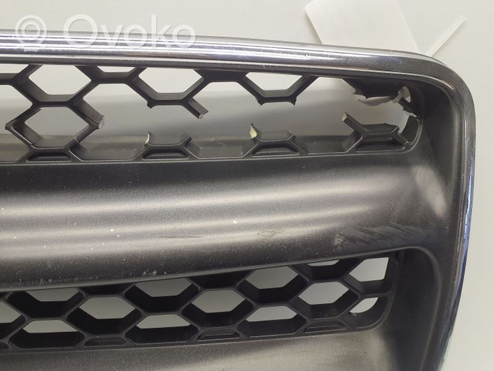 Hyundai Santa Fe Front bumper upper radiator grill E865612B000