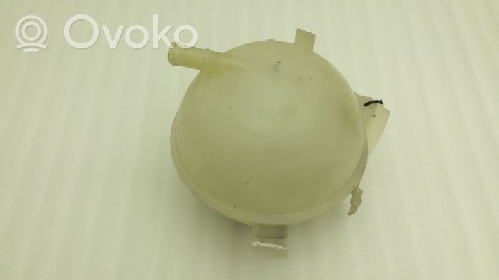 Volkswagen Jetta VI Coolant expansion tank/reservoir 5C0121407A