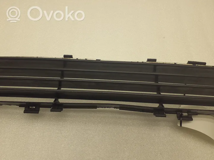 Volkswagen Touareg I Grille inférieure de pare-chocs avant 5311205050B