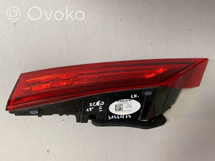 Volvo XC60 Lampy tylnej klapy bagażnika 31446617