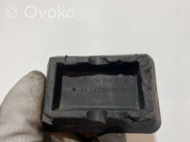 BMW 5 E39 Base della presa Jacking 8204244B