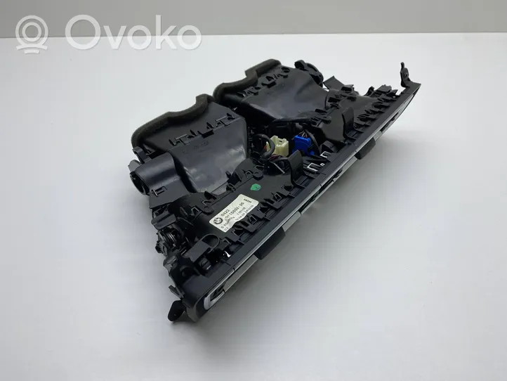 BMW 7 F01 F02 F03 F04 Dysze / Kratki środkowego nawiewu deski rozdzielczej 9115859