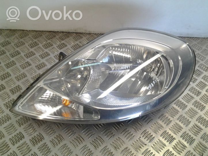 Renault Trafic II (X83) Lampa przednia 8200701363