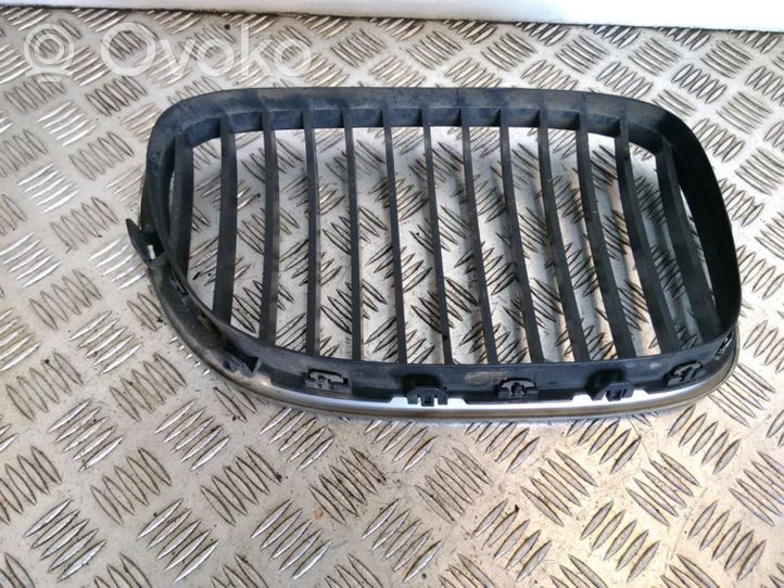 BMW 7 F01 F02 F03 F04 Rejilla superior del radiador del parachoques delantero 7211657