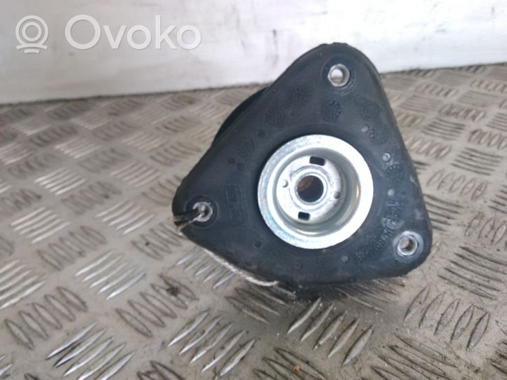 Ford Focus Supporto per montante superiore anteriore BV613K55C2B