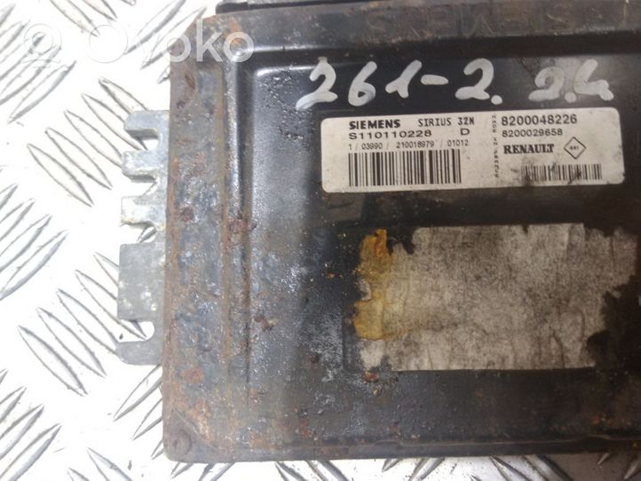 Renault Megane II Sterownik / Moduł ECU 8200048226