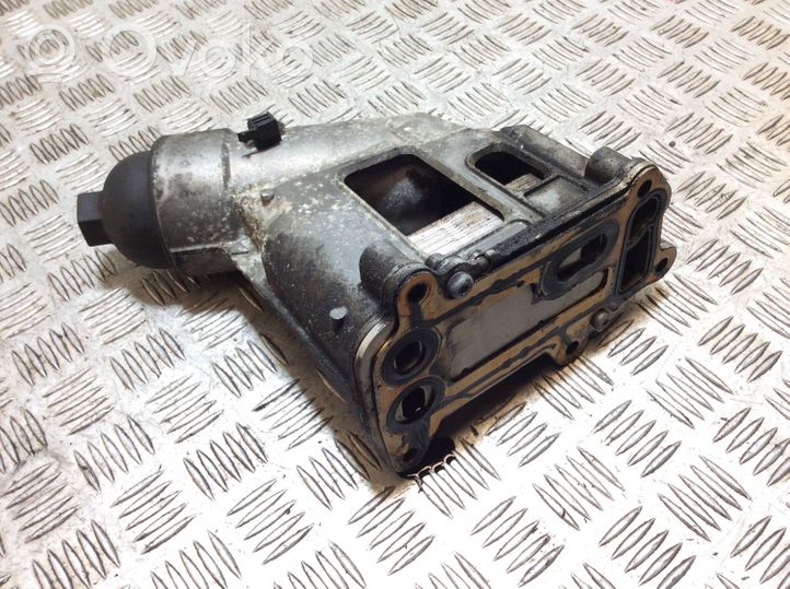 BMW 3 E90 E91 Supporto di montaggio del filtro dell’olio 7797392