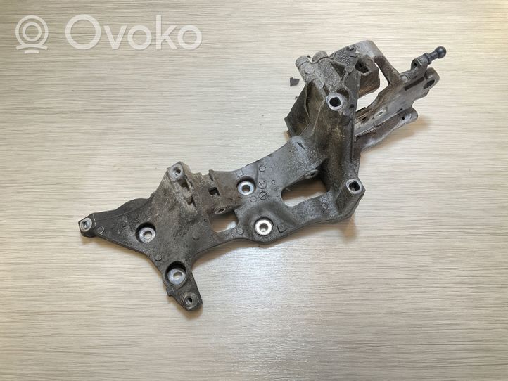 Audi Q3 8U Polttoainepumpun kiinnike 04L903143