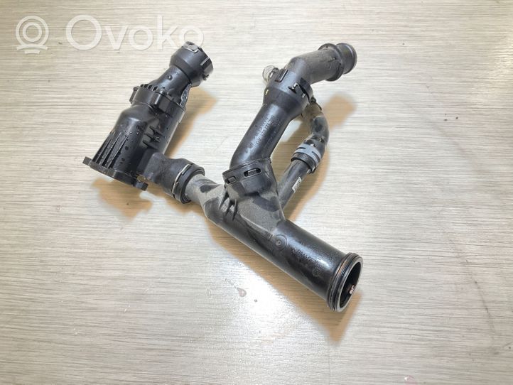 Audi Q5 SQ5 Alloggiamento termostato 04L121111C