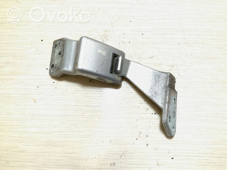 Mercedes-Benz Vito Viano W447 Cerniera inferiore della portiera di carico A4477400737