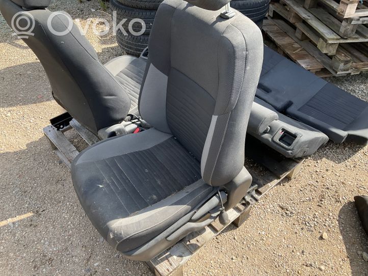 Toyota Auris E180 Set interni 