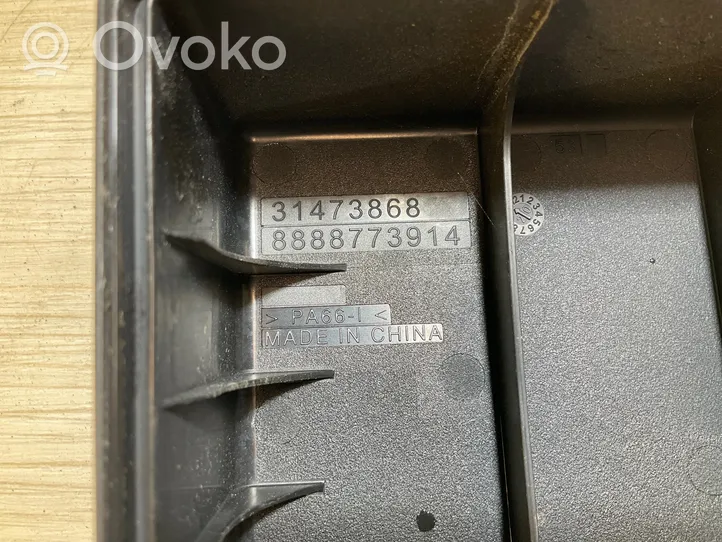 Volvo XC40 Pokrywa skrzynki bezpieczników 31473868