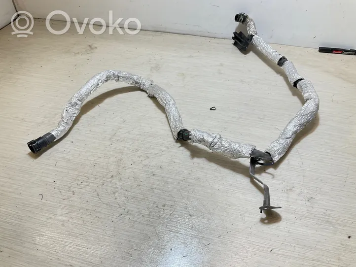 Volvo XC40 Węże/rury chłodzące silnik samochodu elektrycznego 8888050482