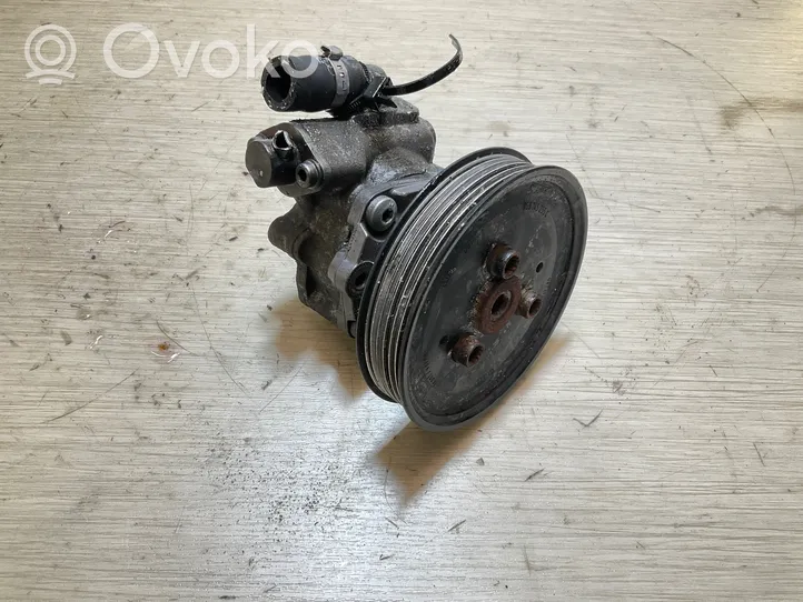 Audi A5 8T 8F Ohjaustehostimen pumppu 8K0145156J