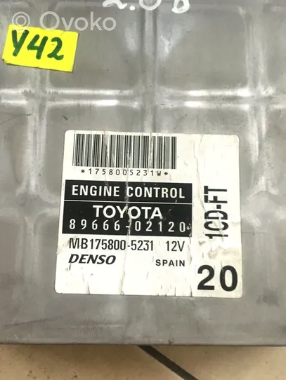 Toyota Corolla E120 E130 Calculateur moteur ECU 8966602120