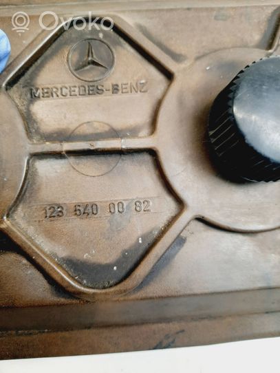 Mercedes-Benz W123 Boîte à fusibles 1235400082