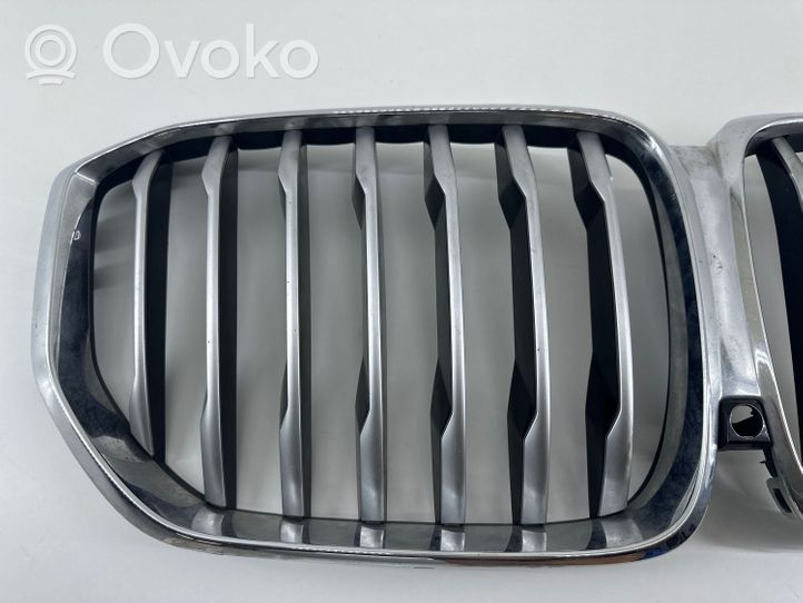 BMW X5 G05 Front bumper upper radiator grill 21454110