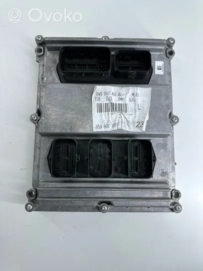 Audi A4 S4 B9 Sterownik / Moduł ECU 8W0907401B