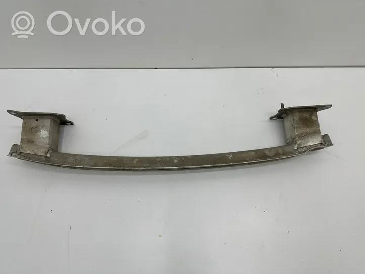 Audi A4 S4 B9 Aizmugurē bampera balka 8W0807309