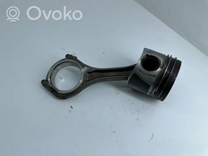 Audi A7 S7 4G Piston with connecting rod CRT