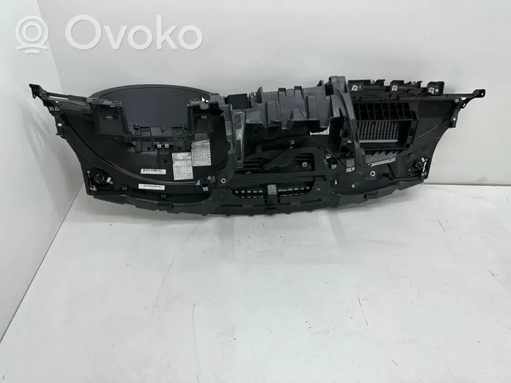 Audi A8 S8 D4 4H Deska rozdzielcza 4H185700138M