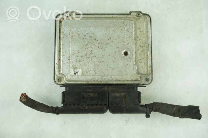 Volkswagen Tiguan Sterownik / Moduł ECU 0261S06100