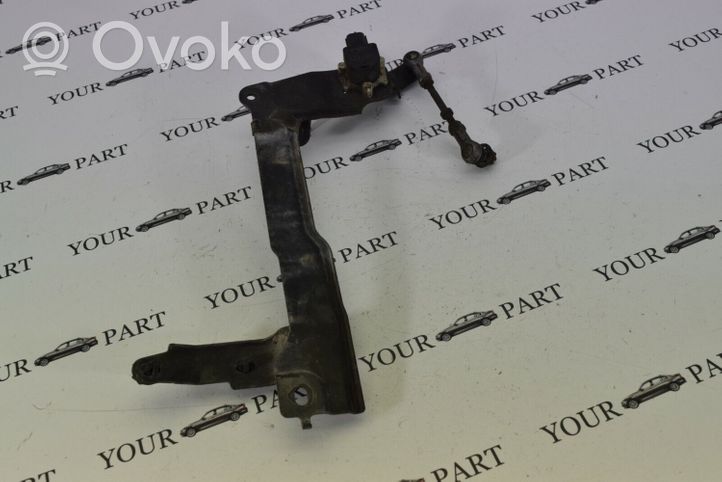 Lexus LS 460 - 600H Palanca del sensor de altura delantero A2203281