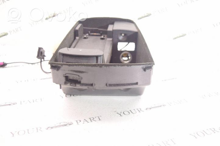 BMW 7 F01 F02 F03 F04 Consolle centrale del vano portaoggetti 9157022