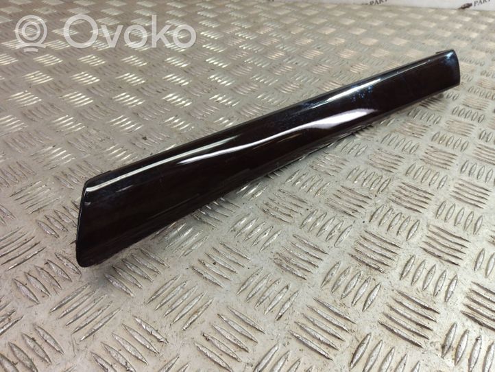 Lexus LS 460 - 600H Barra di rivestimento della portiera anteriore 55472-50010