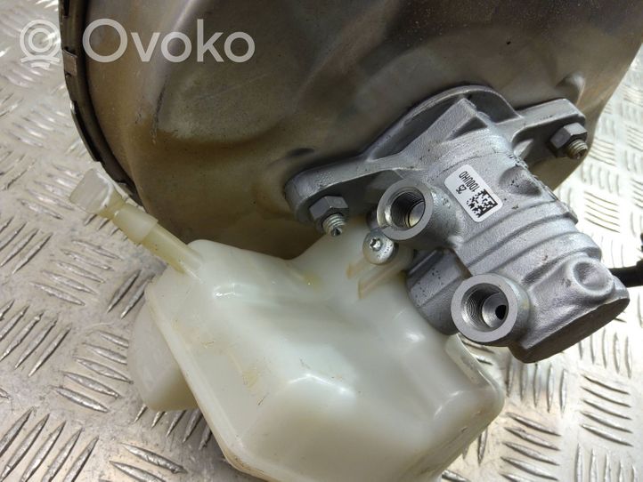 BMW X3 G01 Główny cylinder hamulca 6883986