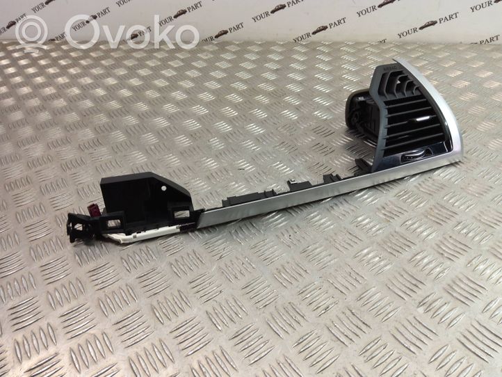 BMW X3 G01 Panelės apdaila 9384395