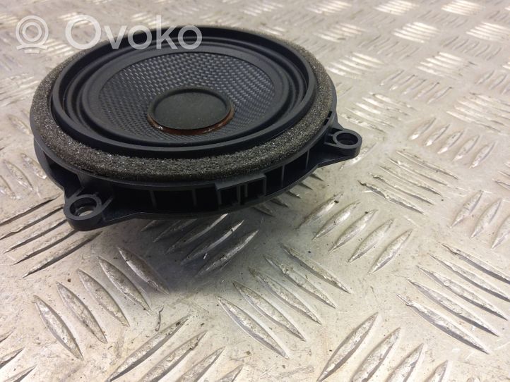 BMW X3 F25 Altavoz de alta frecuencia para las puertas traseras 9209185