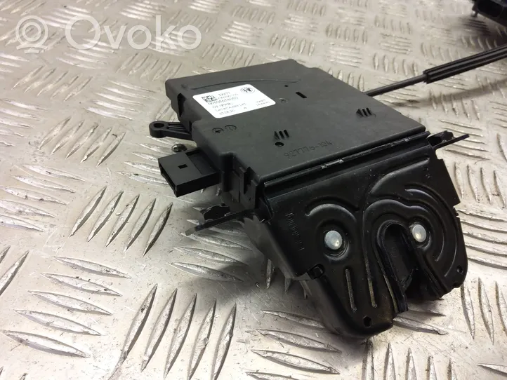 Alfa Romeo Stelvio Loading door lock 505658050