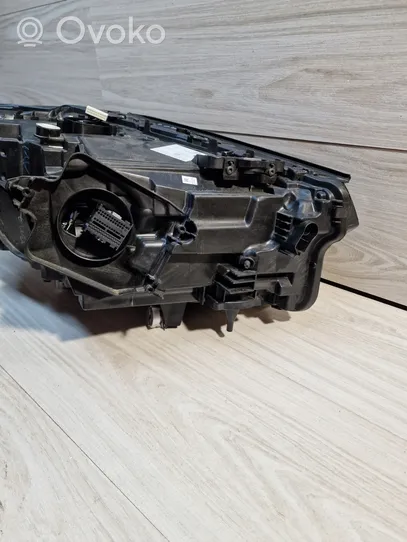 BMW X3 G01 Lampa przednia 