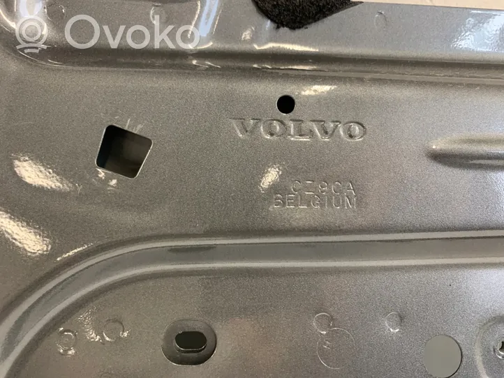 Volvo V40 Etuovi 